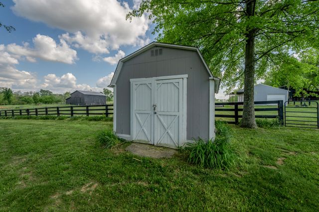 6356 Van Meter Road, Winchester, KY 40391