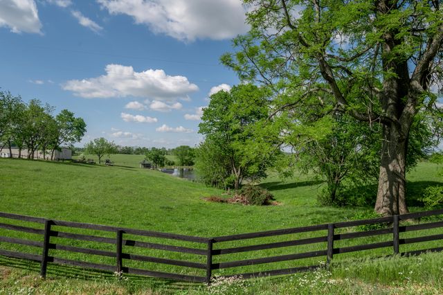 6356 Van Meter Road, Winchester, KY 40391
