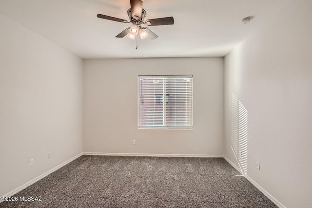 8253 W Razorbill Drive, Tucson, AZ 85757