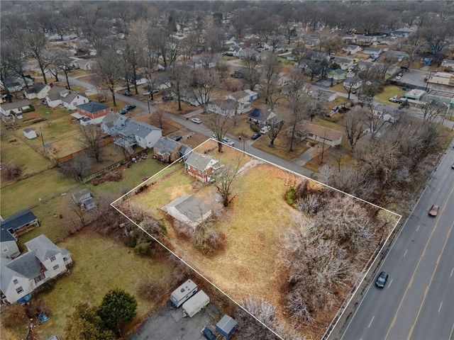 5131 N Lister Avenue, Kansas City, MO 64119