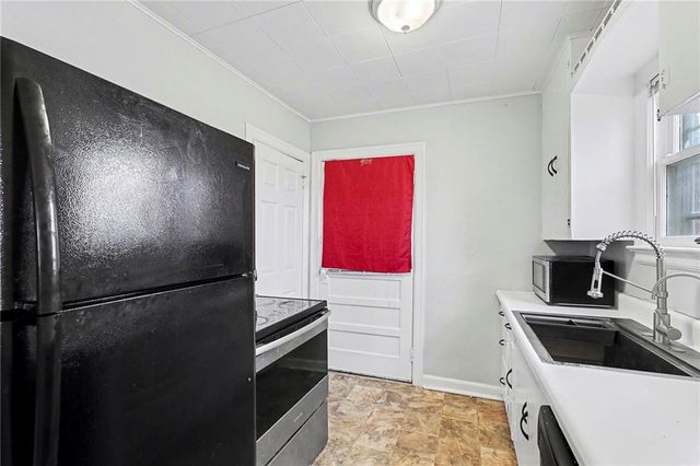 5131 N Lister Avenue, Kansas City, MO 64119