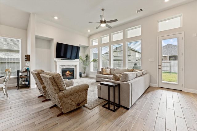 19335 Belmont Stakes Way, Tomball, TX 77377