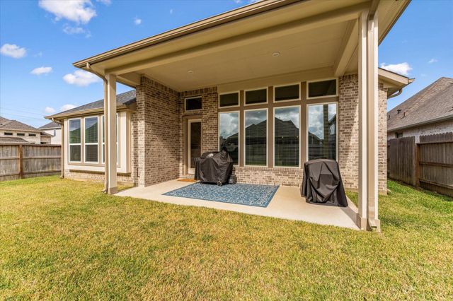 19335 Belmont Stakes Way, Tomball, TX 77377