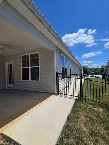 999 Woodview Ridge Trail, Lewisville, NC 27023