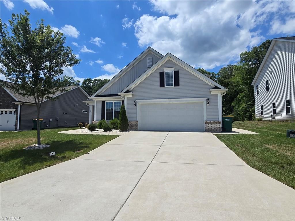 999 Woodview Ridge Trail, Lewisville, NC 27023