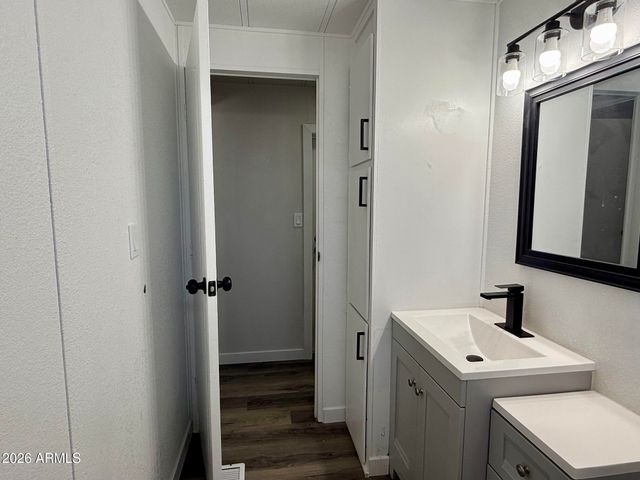 8601 N 71ST Avenue 117, Glendale, AZ 85301