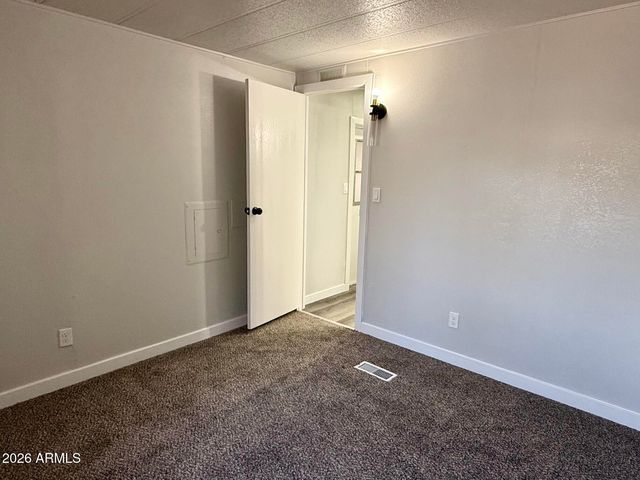 8601 N 71ST Avenue 117, Glendale, AZ 85301
