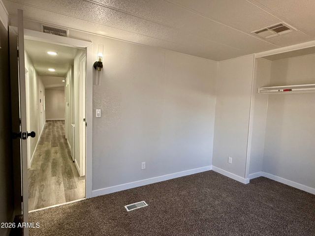 8601 N 71ST Avenue 117, Glendale, AZ 85301
