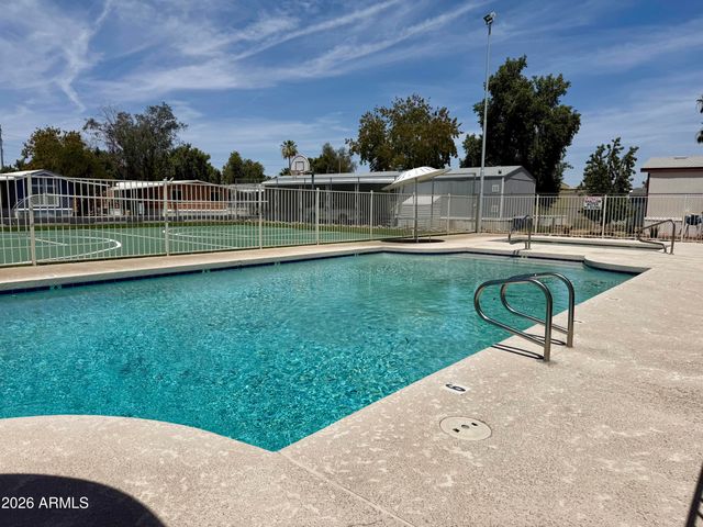 8601 N 71ST Avenue 117, Glendale, AZ 85301