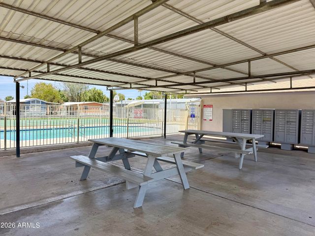 8601 N 71ST Avenue 117, Glendale, AZ 85301