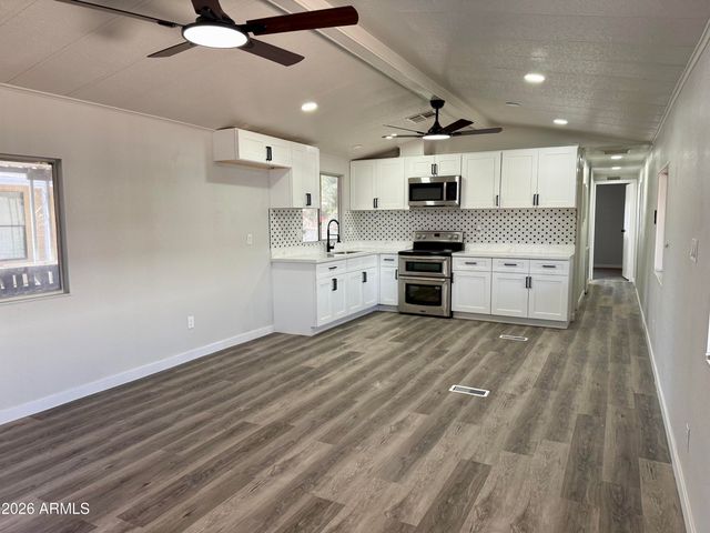 8601 N 71ST Avenue 117, Glendale, AZ 85301