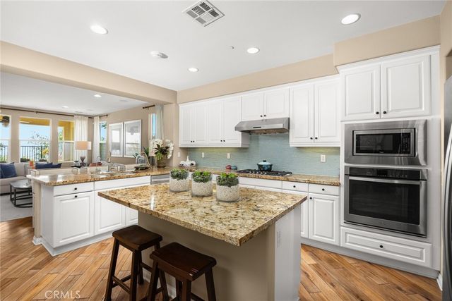 620 E Mandevilla Way, Azusa, CA 91702