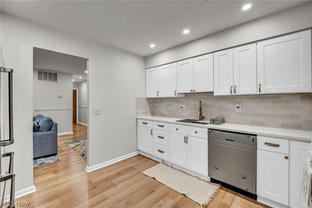 4779 Columbia Road 102, North Olmsted, OH 44070