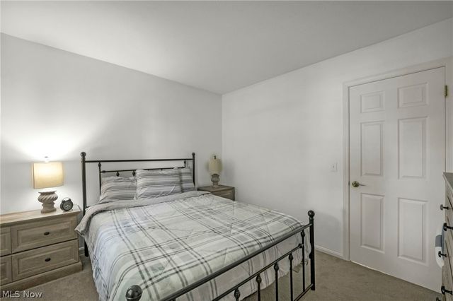 4779 Columbia Road 102, North Olmsted, OH 44070