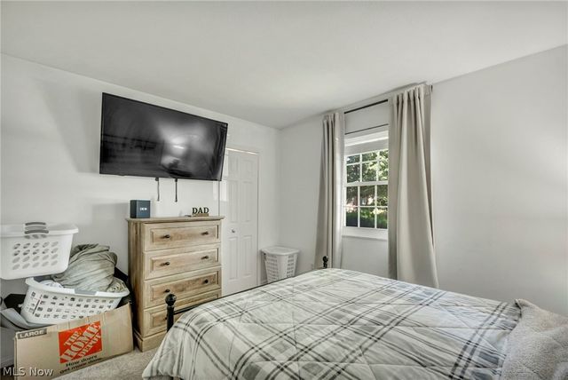 4779 Columbia Road 102, North Olmsted, OH 44070