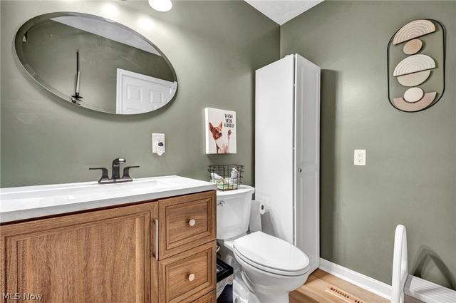4779 Columbia Road 102, North Olmsted, OH 44070