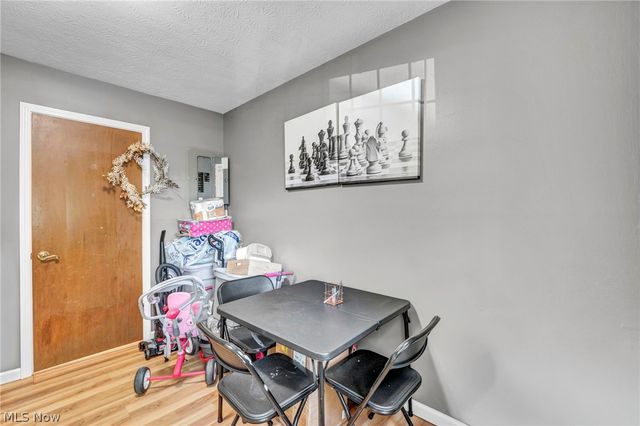 4779 Columbia Road 102, North Olmsted, OH 44070