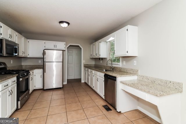 7 Dene Drive, Douglasville, GA 30134