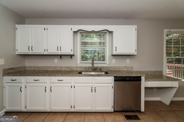 7 Dene Drive, Douglasville, GA 30134