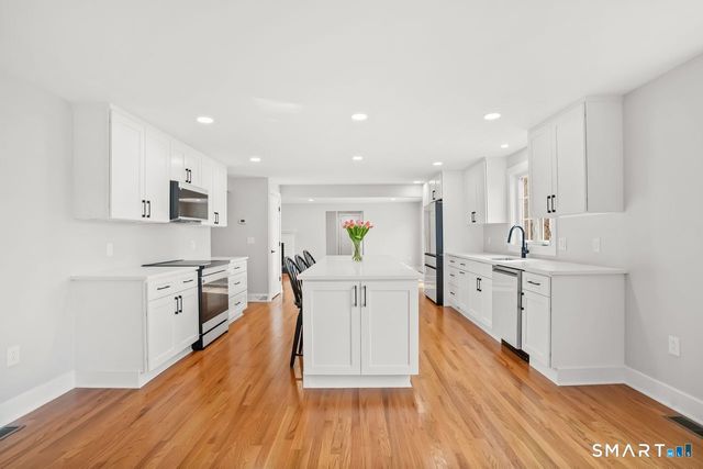 202 Hogan Road, Hamden, CT 06518