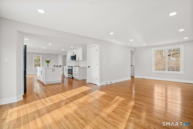 202 Hogan Road, Hamden, CT 06518