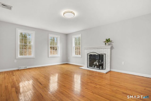 202 Hogan Road, Hamden, CT 06518