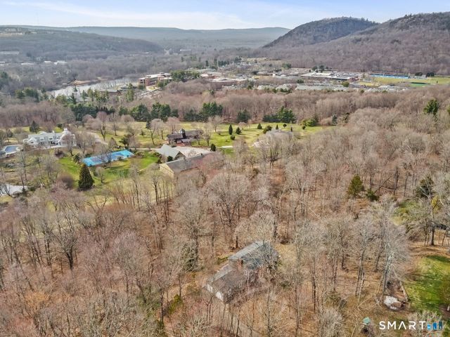 202 Hogan Road, Hamden, CT 06518