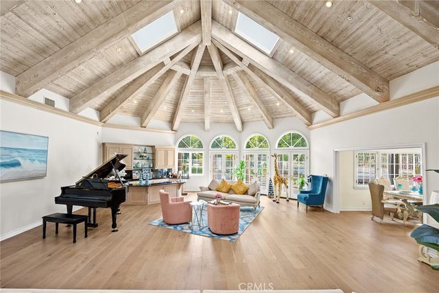 1531 Rodeo Road, Arcadia, CA 91006