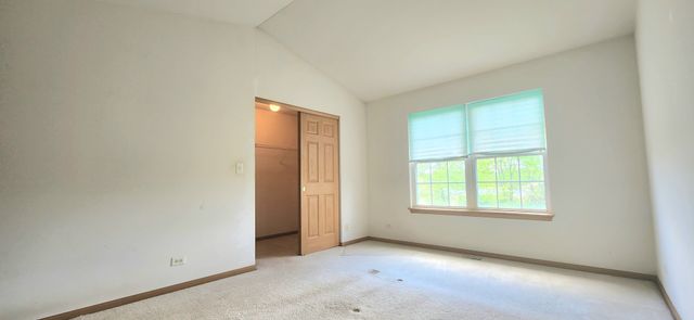 2435 Golf Ridge Circle 2435, Naperville, IL 60563