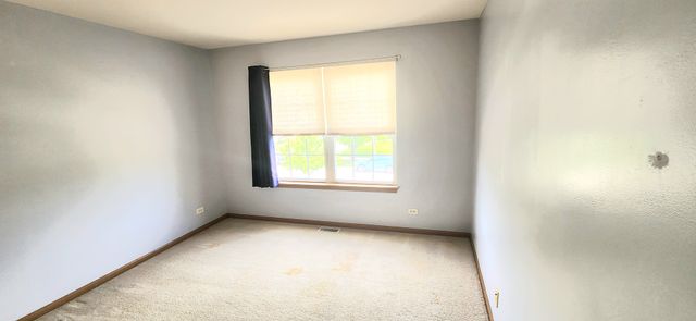 2435 Golf Ridge Circle 2435, Naperville, IL 60563