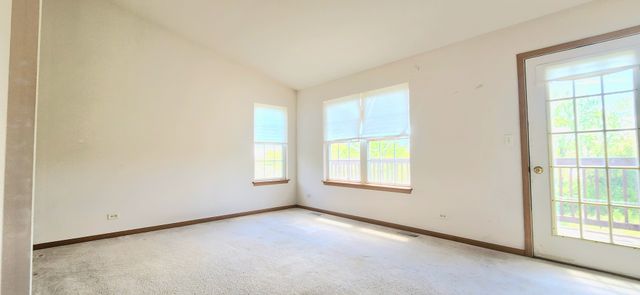 2435 Golf Ridge Circle 2435, Naperville, IL 60563