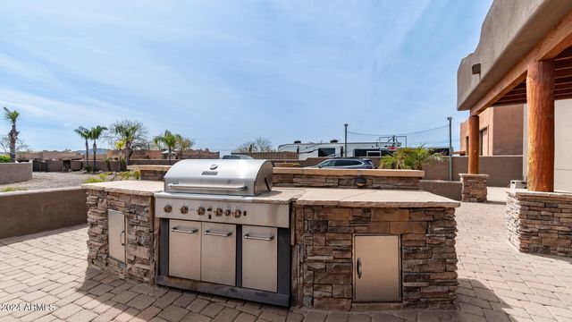602 W RIDGECREST Road, Phoenix, AZ 85086
