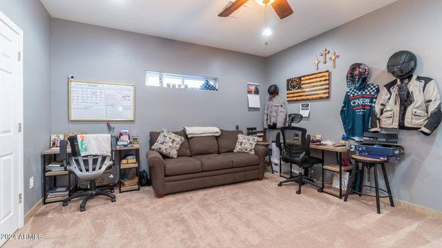 602 W RIDGECREST Road, Phoenix, AZ 85086