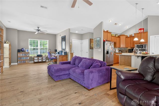 2484 Locust Hill Blvd, Beavercreek, OH 45431