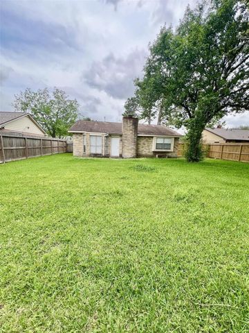 2530 Knoxville Drive, League City, TX 77573