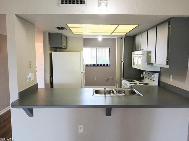 2231 5th ST 106, Lehigh Acres, FL 33936