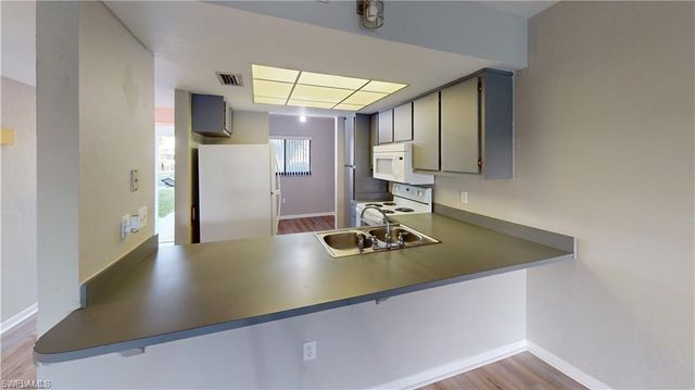 2231 5th ST 106, Lehigh Acres, FL 33936