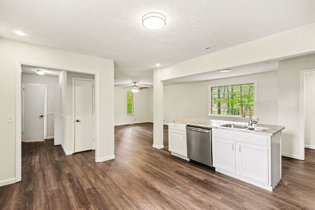 502 Maplewood Dr, Greenbrier, TN 37073