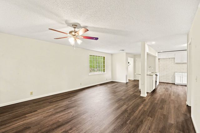 502 Maplewood Dr, Greenbrier, TN 37073