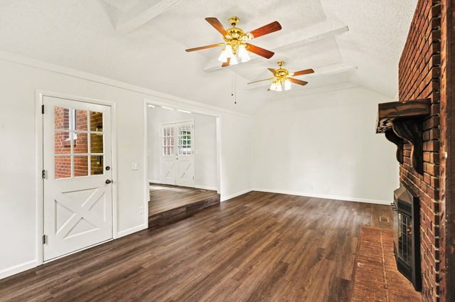 502 Maplewood Dr, Greenbrier, TN 37073