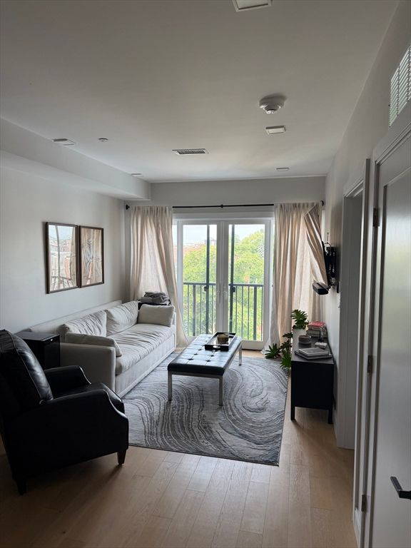 287 Maverick 407, Boston, MA 02128