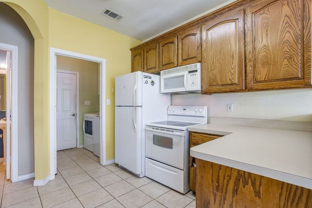 4034 Cottage Park Court, Arlington, TX 76013