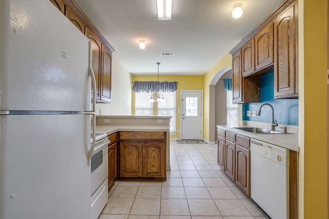 4034 Cottage Park Court, Arlington, TX 76013