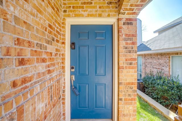 4034 Cottage Park Court, Arlington, TX 76013