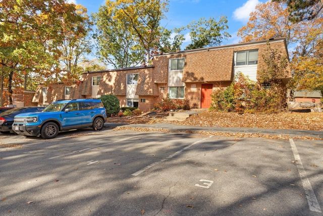 244 18th St 3, Dracut, MA 01826