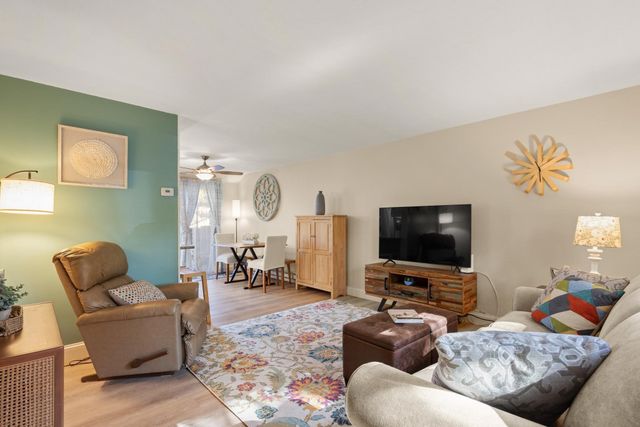 244 18th St 3, Dracut, MA 01826