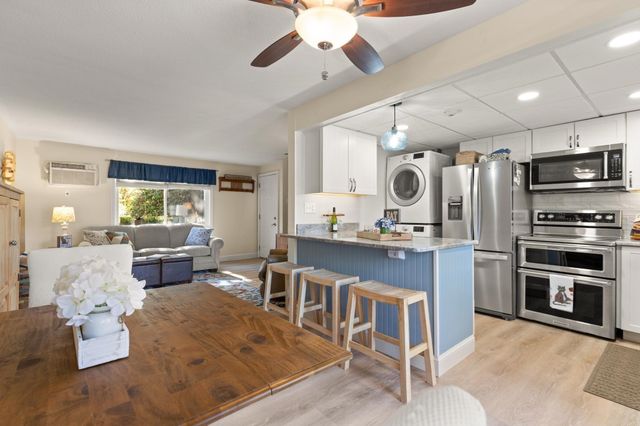 244 18th St 3, Dracut, MA 01826