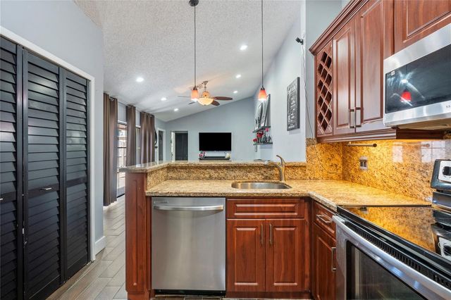 151 NW 115TH Avenue 405, Plantation, FL 33325