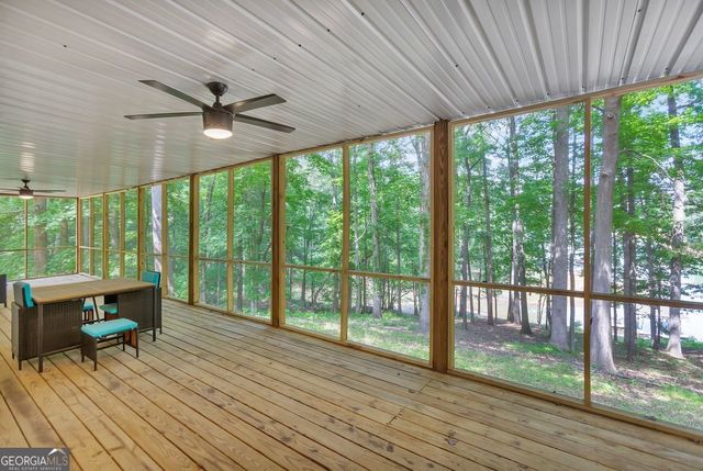 250 Harbor Heights Circle, Lavonia, GA 30553