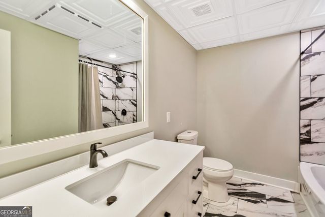250 Harbor Heights Circle, Lavonia, GA 30553
